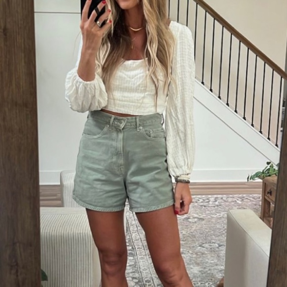 Petal & Pup Perew Top